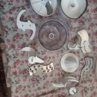 یک سری وسایل غذا ساز