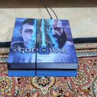 ps 4 پی اس فور 1 ترابایت با هارد . و 2دسته