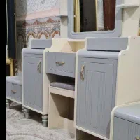 تخت خواب و میز آرایش