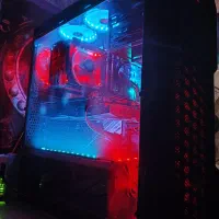 کیس گیمینگ حرفه‌ای قدرتمند، تمیز و آماده استفاده