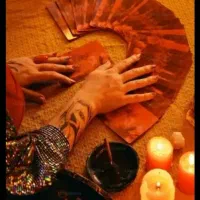 فال تآرُوُت ، آینه بینی دقیق از آینده