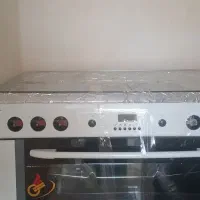 گاز فر کاملا تمیز و نو بدون هیچ پوسیدگی