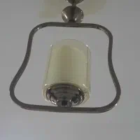 یک عدد لوستر آویز دو عدد لوستر چسبان