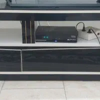 میز تلوزیون دو تیکه مشکی و سفید