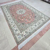 شش عدد فرش دستباف هم‌شکل/هم‌رنگ (چکی)