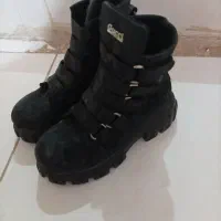 نیم بوت دخترانه سایز۳۷ نو