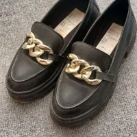 کفش سایز ۳۸