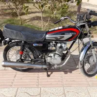 موتور سیکلت هوندا ۱۲۵ مدل ۹۰