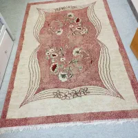 فرش ۴ متری خوش رنگ کاملا سالم و تمیز