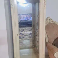 گنجه بسیار تمیز فقط یکی از پایه ها شل شده در اومده