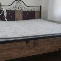 تختخواب دونفره فلزی