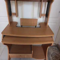 میز تحریر و کامپیوتر|میز تحریر و کامپیوتر|رودهن, |دیوار