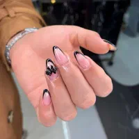 خدمات و اموزش ناخن با بهترین مواد