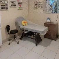 اجاره تخت مژه/فیبروز/فیشال در سالن زیبایی|آرایشگاه و سالن‌های زیبایی|اصفهان, جلفا|دیوار