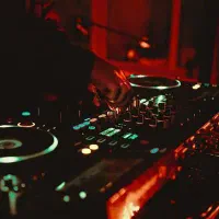 دی جی مهمونی تخفیف ویژه