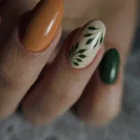 کاشت و ترمیم ناخن با قیمت ویژه  رنگ‌بندی کامل
