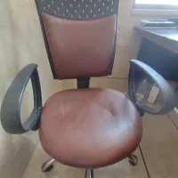 میز و صندلی در حد نو