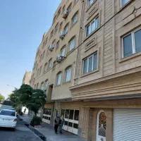 ۹۰متری بسیارتمیز باآسانسور تمام رهن شهرک نور فجر