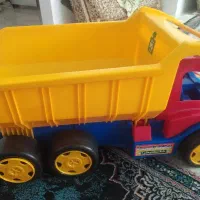 کامیون اسباب بازی
