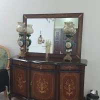 آینه و بوفه