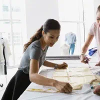 خیاط،وسط‌کار،اتوکار