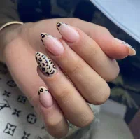 کاشت ناخن فقط 350با بهترین متریال