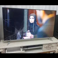 تلویزیون های شکسته سوخته و خراب