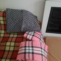 دو عدد پتو مسافرتی و یه جفت رو بالشی