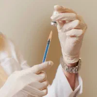 همکاری با پزشک جهت کار در کلینیک زیبایی