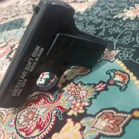 کلت فلزی فقط دسته ش لاک محکمه خوبه