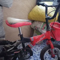 دوچرخه سایز ۱۲بدنه سالم لاستیک ترمز نیازمند تعمیر|دوچرخه، اسکیت، اسکوتر|ری, شهادت|دیوار