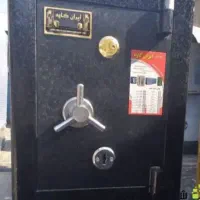 گاوسندوق|ابزارآلات|شیراز, باهنر|دیوار