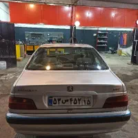 نیازمندشاگرد در کلینیک خودرویی