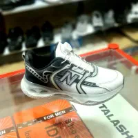 حراج واقعی انواع کفش زیر فاکتور|حراج|سنندج, |دیوار