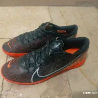 کفش فوتسالی