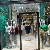 فروشنده پوشاک زنانه