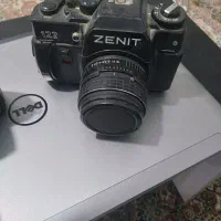 دو عدد دوربین زنیت ۱۲۲ و نیکون F601