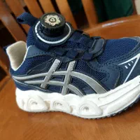 کفش بچگانه در حد نو