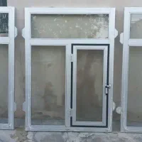 پنجره آلومینیوم ابعاد (۱۰۰×۱۴۰)سانتی مترشیشه سالم