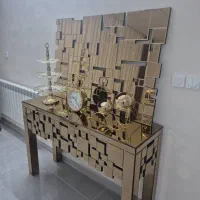 اینه و کنسولی، میز و اینه