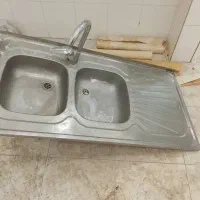 سینک به همراه شیر