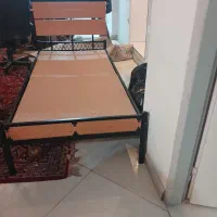 تخت مدرن ام دی اف و فلز|تخت و سرویس خواب|شیراز, عفیف‌آباد|دیوار