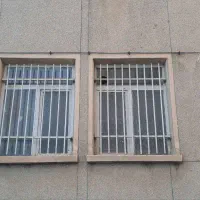 تعدادی پنجره آهنی حفاظ دار و کابینت فلزی|آبگرمکن، پکیج، شوفاژ|همدان, |دیوار