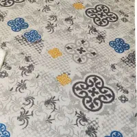 موکت رنگ دودی طرح زیبا درحد نو