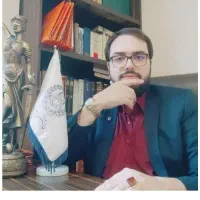 وکیل پایه یک دادگستری