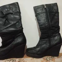 پوتین|کیف، کفش، کمربند|دینور, |دیوار