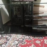 زیر تی وی شیشه ای