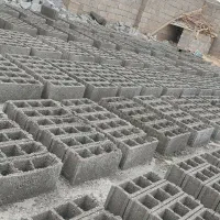 راننده نیسان دارای گواهینامه و کاربلد