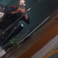 برقکار متخصص حرفه ای جوان