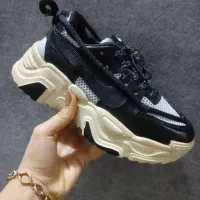 حراج کفش عمده و تک دخترانه پسرانه بچه گانه|کیف، کفش، کمربند|مسجد سلیمان, |دیوار